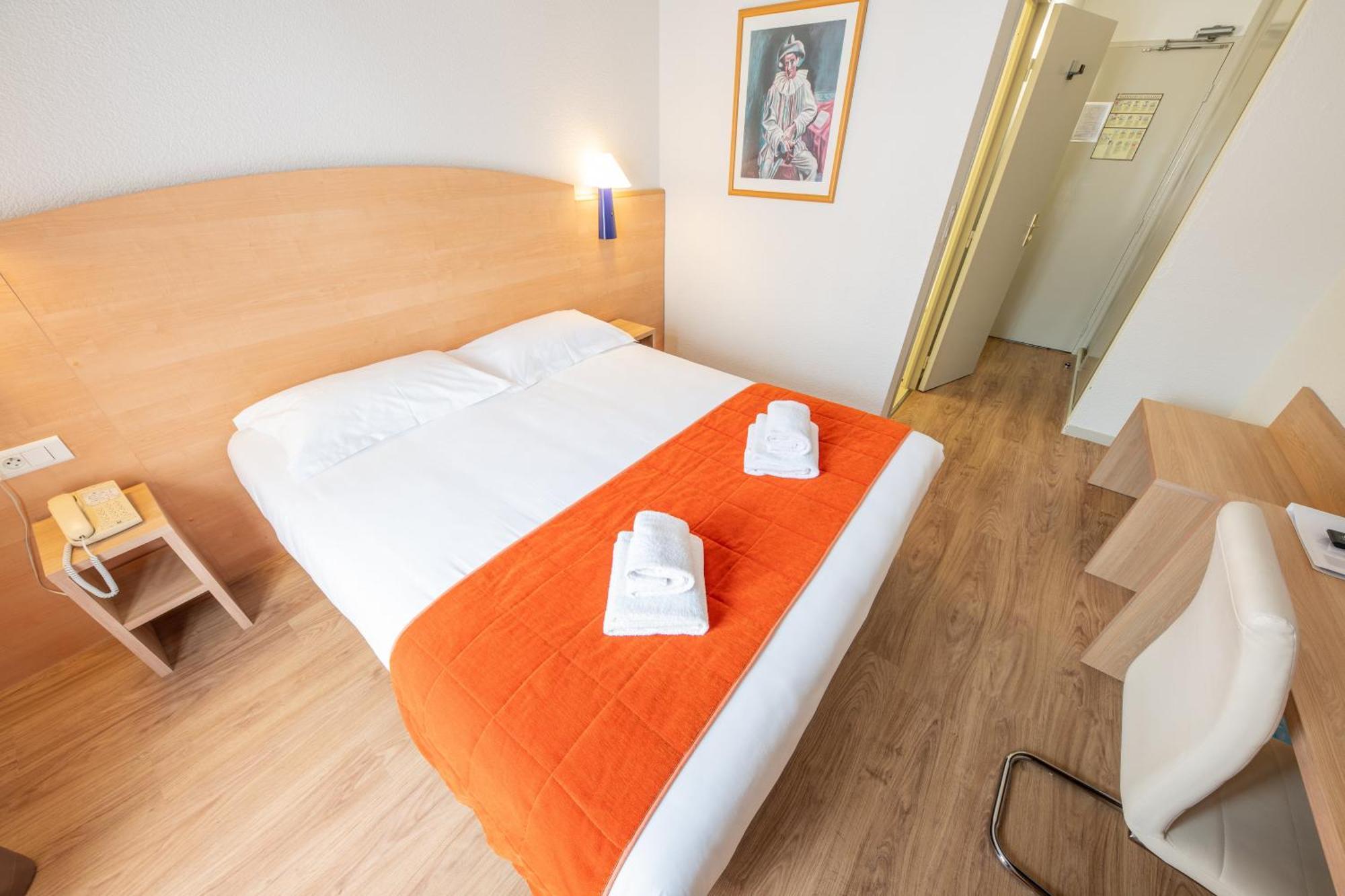 Hotel Saint Laurent Nogent-sur-Seine Værelse billede